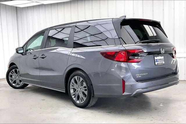 Certified 2025 Honda Odyssey Touring image 11