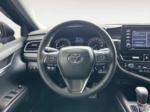 Used 2023 Toyota Camry SE FWD image 13