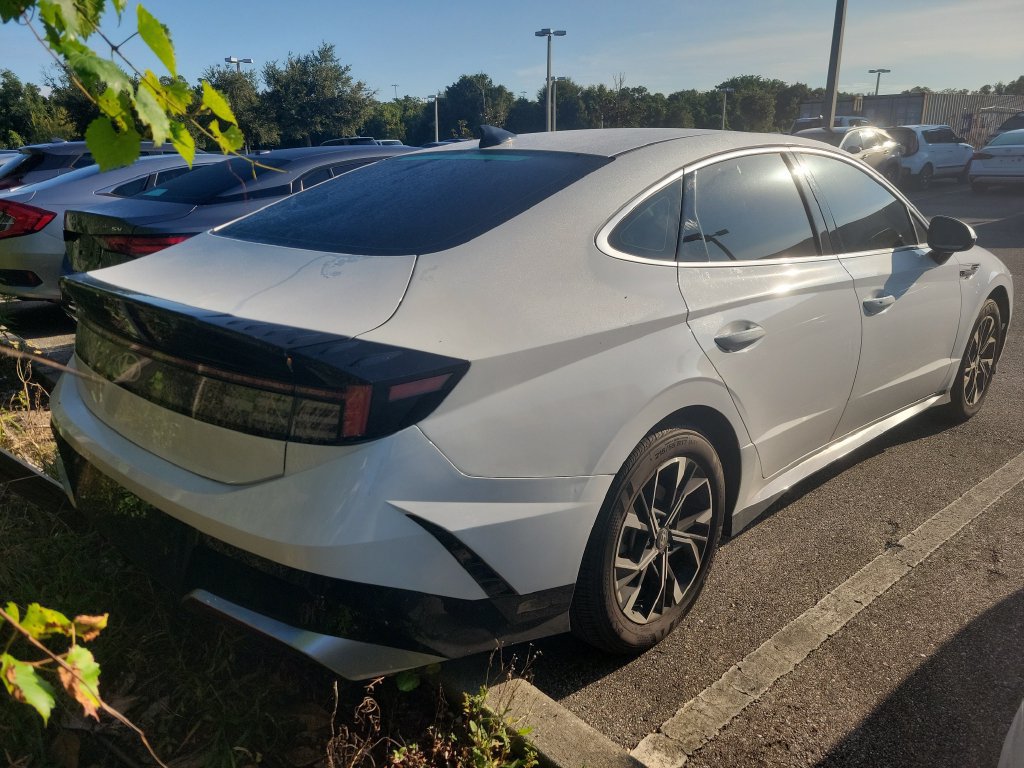 Used 2025 Hyundai Sonata SEL FWD image 3