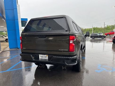 Used 2022 Chevrolet Silverado 2500 Custom w/ Custom Value Package image 16