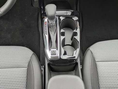 New 2025 Chevrolet Trax LT w/ Driver Confidence Package image 6