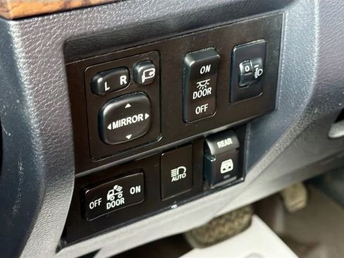 Used 2018 Toyota Tundra Platinum AWD/4WD image 10
