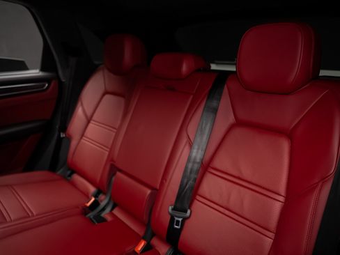 Used 2022 Porsche Cayenne GTS AWD/4WD image 70