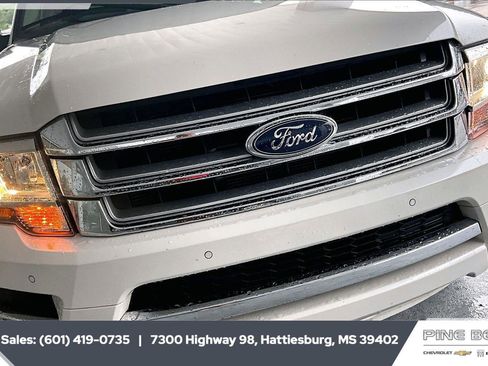 Used 2017 Ford Expedition Limited w/ Equipment Group 301A RWD image 22