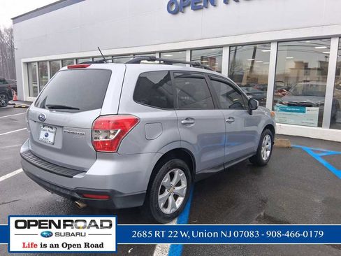 Used 2015 Subaru Forester 2.5i Premium w/ All-Weather Package image 8