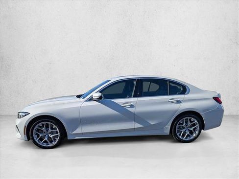 Used 2025 BMW 330i Sedan w/ M Sport Package RWD image 9