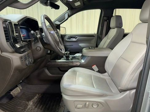 Used 2023 Chevrolet Silverado 1500 LTZ w/ Technology Package AWD/4WD image 17