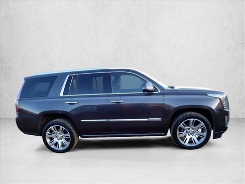 Used 2018 Cadillac Escalade Premium Luxury image 5