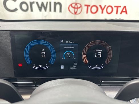 Used 2025 Hyundai Kona SEL image 28