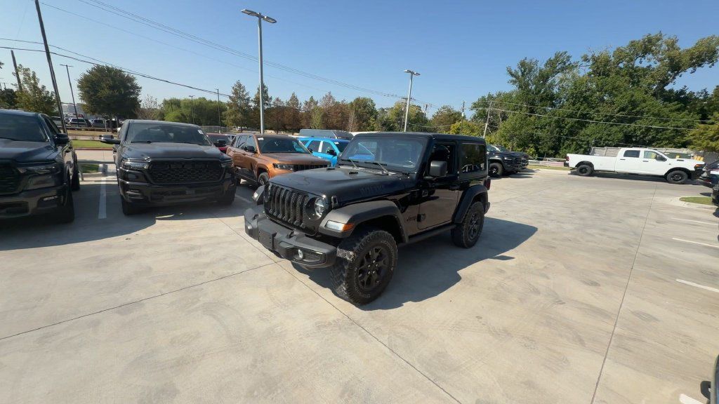 Used 2022 Jeep Wrangler Sport AWD/4WD image 2