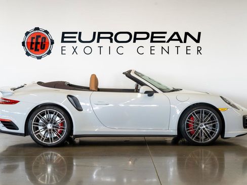 Used 2017 Porsche 911 Turbo image 36