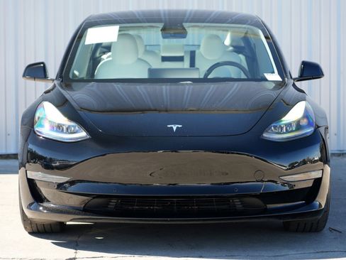 Used 2021 Tesla Model 3 Performance image 7