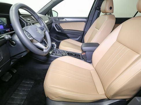 Used 2024 Volkswagen Tiguan SE AWD/4WD image 49