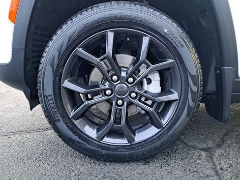 New 2025 Jeep Grand Cherokee Limited w/ Trailer Tow Package image 10