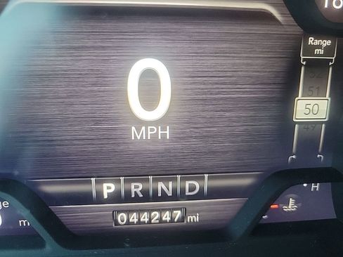 Used 2024 RAM 1500 Laramie image 8