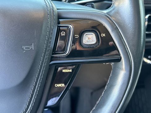 Used 2023 Lincoln Aviator Reserve AWD/4WD image 22