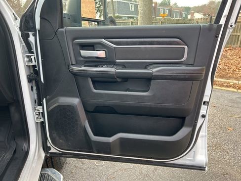 Used 2024 RAM 2500 Big Horn image 24