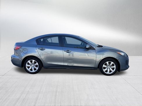 Used 2013 MAZDA MAZDA3 i SV image 5