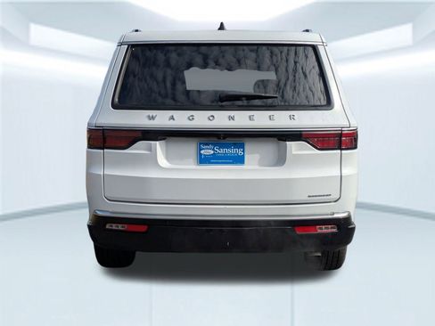Used 2024 Jeep Wagoneer L Series II image 5