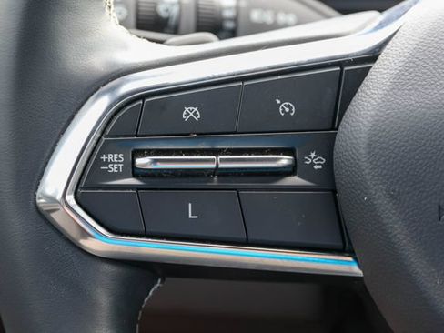 Used 2024 Chevrolet Traverse LT FWD image 30