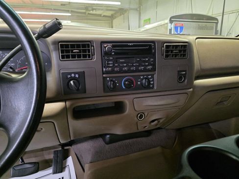 Used 2000 Ford F350 XLT image 23