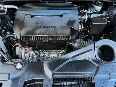 Used 2025 Honda Pilot Black Edition image 35