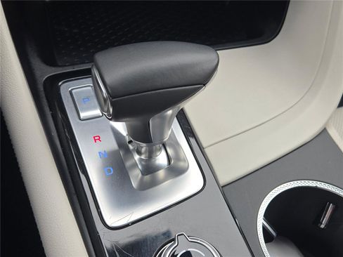 Used 2025 Genesis G70 2.5T AWD/4WD image 31
