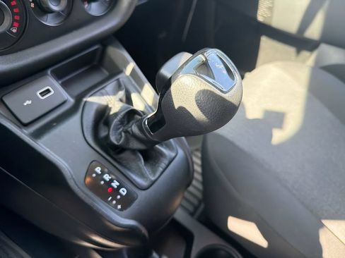 Used 2022 RAM ProMaster City Tradesman FWD image 21