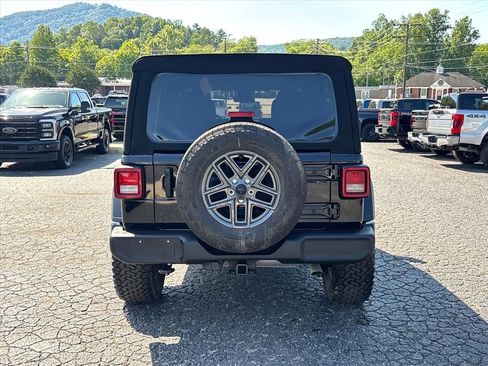 Used 2024 Jeep Wrangler Unlimited Sport AWD/4WD image 6