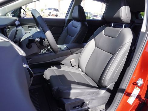Used 2025 Nissan Murano SV FWD image 13