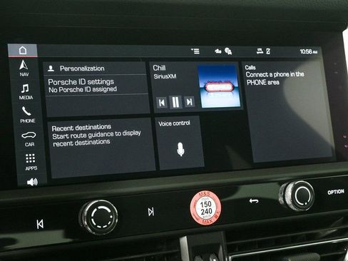 Certified 2025 Porsche Macan image 12