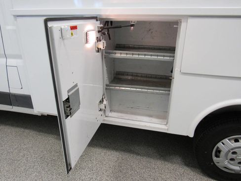 Used 2016 RAM ProMaster 2500 w/ Premium Appearance Group image 24