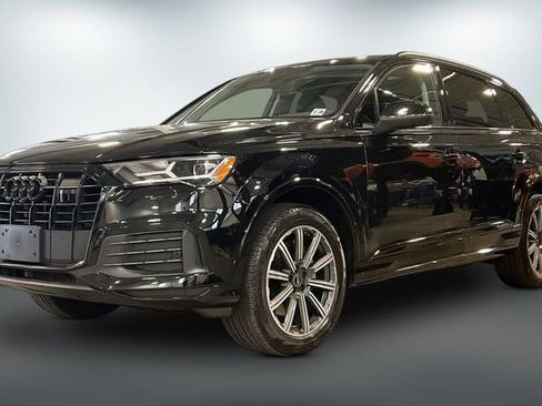 Used 2023 Audi Q7 2.0T Premium Plus w/ Premium Plus Package AWD/4WD image 2