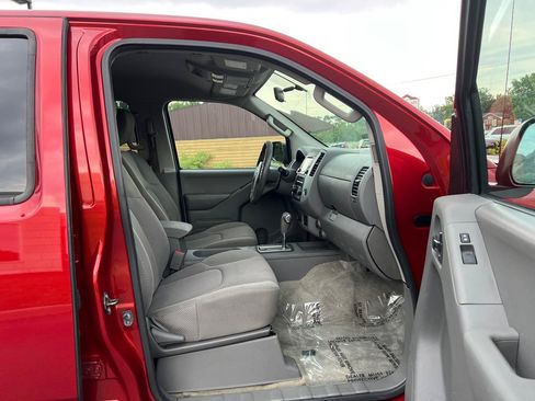 Used 2016 Nissan Frontier SV AWD/4WD image 37
