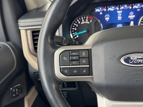 Used 2024 Ford Expedition Max Limited image 11