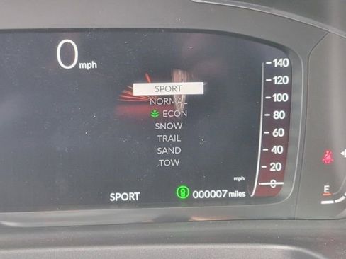 Certified 2025 Honda Pilot Black Edition image 18