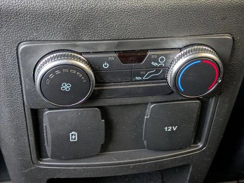 Used 2021 Ford Explorer XLT w/ Equipment Group 202A image 17