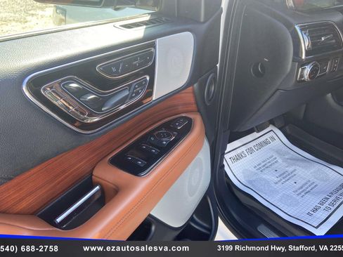 Used 2018 Lincoln Navigator Reserve w/ Technology Package AWD/4WD image 21