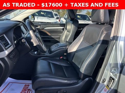 Used 2018 Toyota Highlander XLE image 14