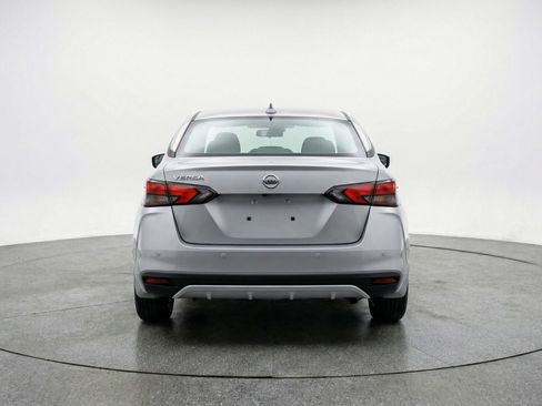 Used 2025 Nissan Versa SV image 7