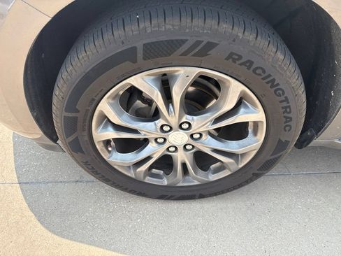 Used 2020 Buick Enclave Avenir w/ Avenir Technology Package FWD image 2