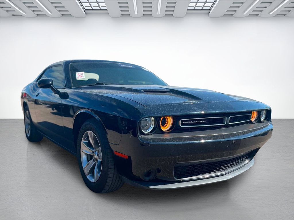 Used 2019 Dodge Challenger SXT RWD image 7
