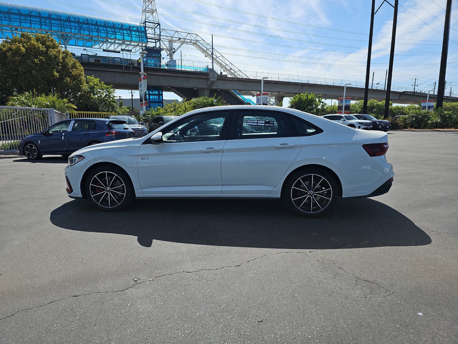 Used 2025 Volkswagen Jetta GLI Autobahn FWD image 8