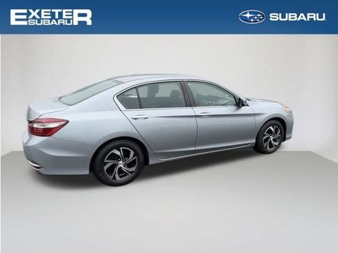 Used 2017 Honda Accord LX image 4