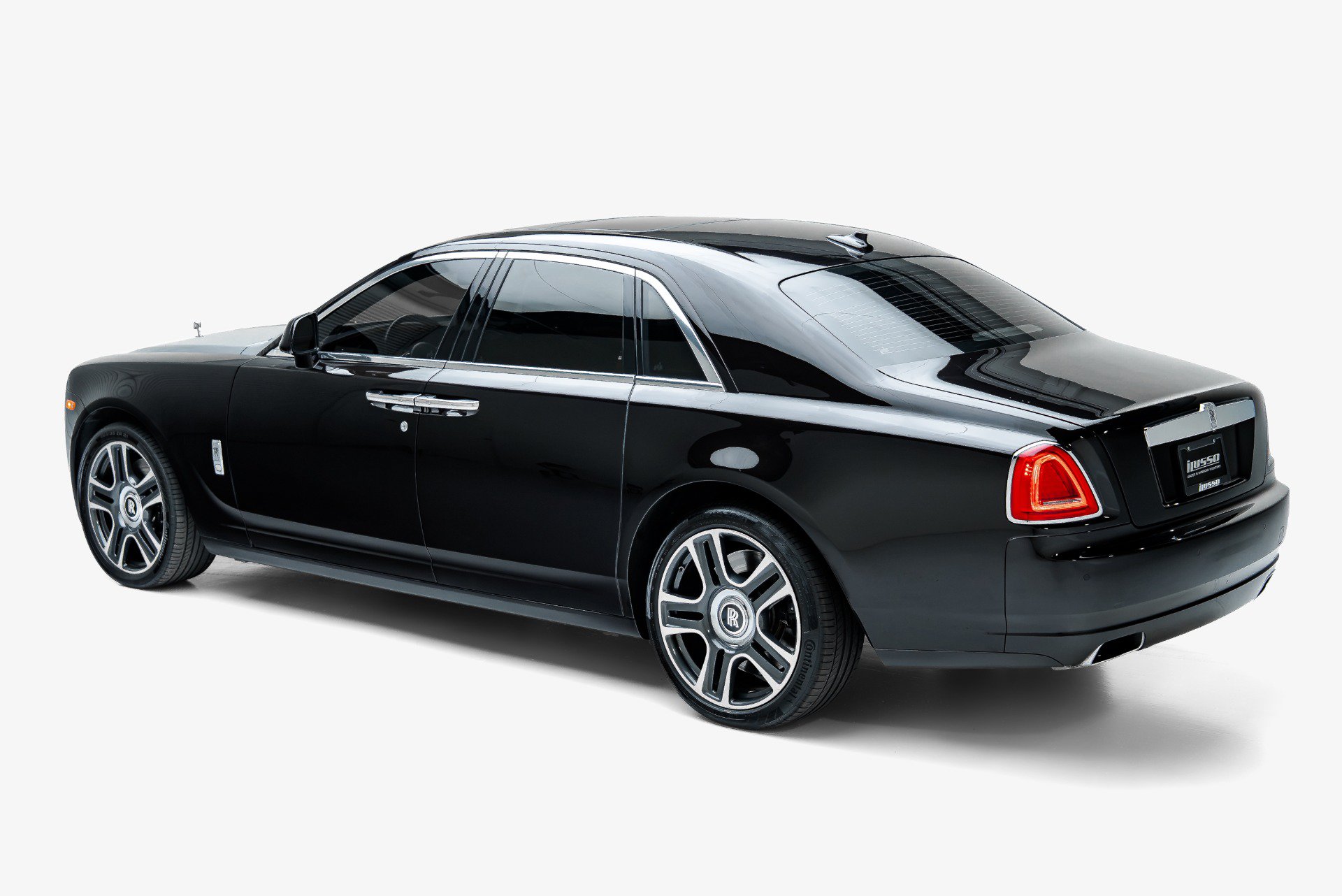 Used 2016 Rolls-Royce Ghost RWD image 11