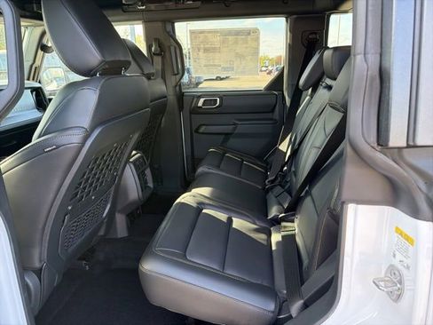 New 2026 Ford Bronco Badlands AWD/4WD image 9