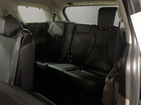 New 2026 Kia Carnival EX image 14