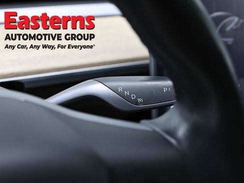 Used 2019 Tesla Model 3 Standard Range Plus image 13