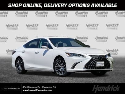 Used 2025 Lexus ES 300h w/ Premium Package