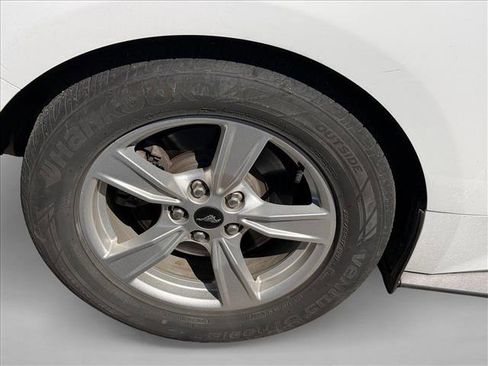 Used 2024 Ford Mustang Coupe RWD image 5